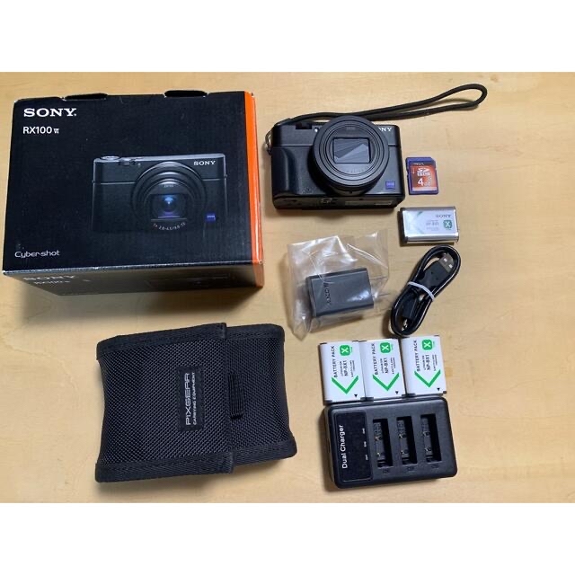 美品SONY DSC-RX100M6 グリップ、ケース、予備バッテリー、充電器