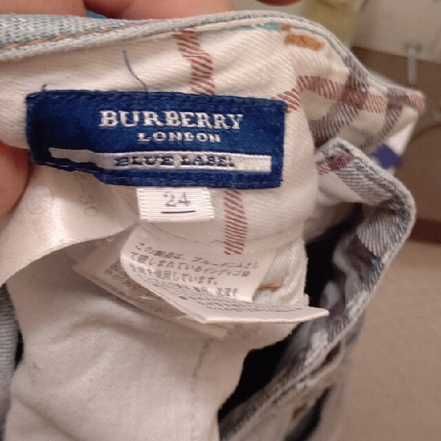 BURBERRY(バーバリー)の処分品‼️BURBERRY London ジーンズ👖 レディースのパンツ(デニム/ジーンズ)の商品写真