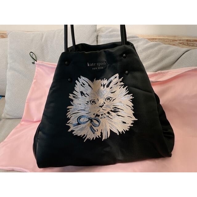 kate spade new york(ケイトスペードニューヨーク)のkate spade  猫　エブリシングパフィーキャット軽量トートバッグ2way レディースのバッグ(トートバッグ)の商品写真