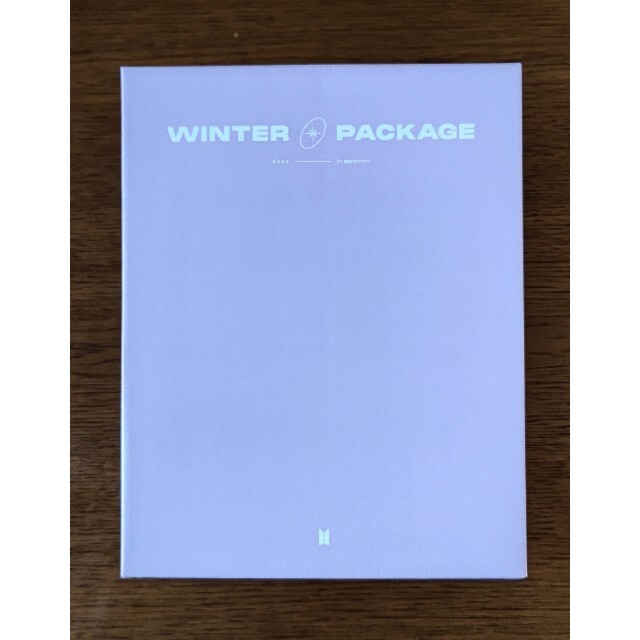 防弾少年団(BTS)(ボウダンショウネンダン)のBTS WINTER PACKAGE(トレカ付き) エンタメ/ホビーのCD(K-POP/アジア)の商品写真