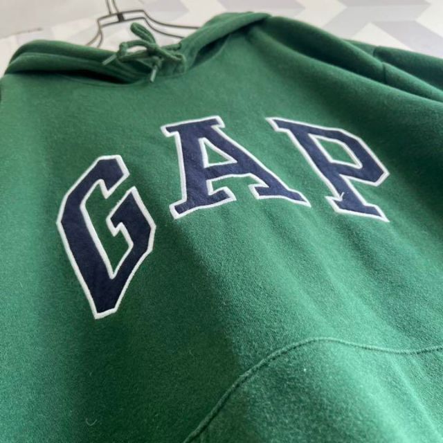 【GAP】サイズL 刺繍ロゴ 定番 スウェットパーカー 緑グリーン ギャップ