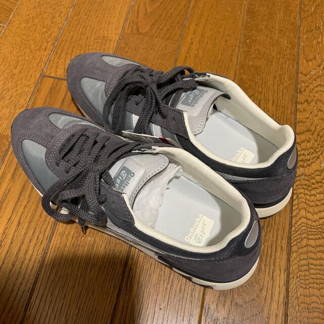 Onitsuka Tiger(オニツカタイガー)のオニツカタイガー　スニーカー　24センチ　新品　りるりる様専用 レディースの靴/シューズ(スニーカー)の商品写真