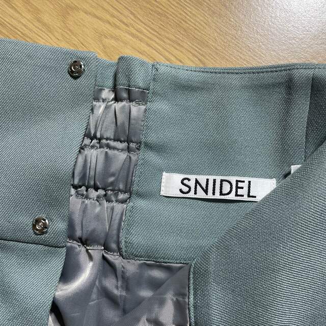 SNIDEL(スナイデル)のSNIDEL スナイデル スラックス メンズのパンツ(スラックス)の商品写真