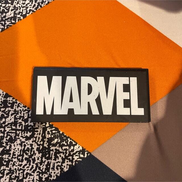 MARVEL(マーベル)のMARVELモバイルバッテリー スマホ/家電/カメラのスマートフォン/携帯電話(バッテリー/充電器)の商品写真