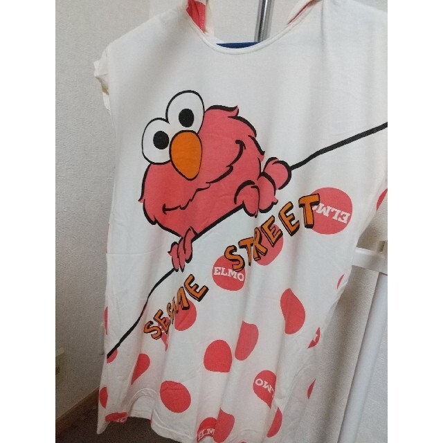 USJ(ユニバーサルスタジオジャパン)の【USJ】エルモTシャツ レディースのトップス(Tシャツ(半袖/袖なし))の商品写真