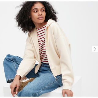 ユニクロ(UNIQLO)のUNIQLO ドライスウェットクロップドフルジップパーカ（長袖）(パーカー)