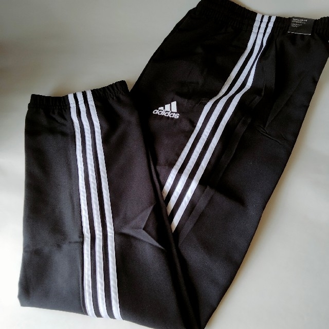 adidas(アディダス)の新品未使用 黒 XL アディダス adidas ジャージ 上下 トラックスーツ メンズのトップス(ジャージ)の商品写真