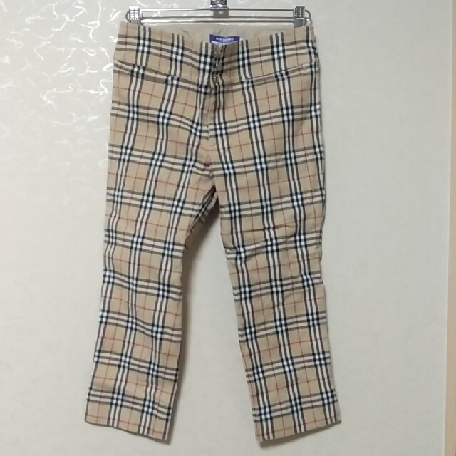 BURBERRY BLUE LABEL(バーバリーブルーレーベル)の【BURBERRY LONDON ВLUE LABEL】べージュチェックパンツ レディースのパンツ(クロップドパンツ)の商品写真