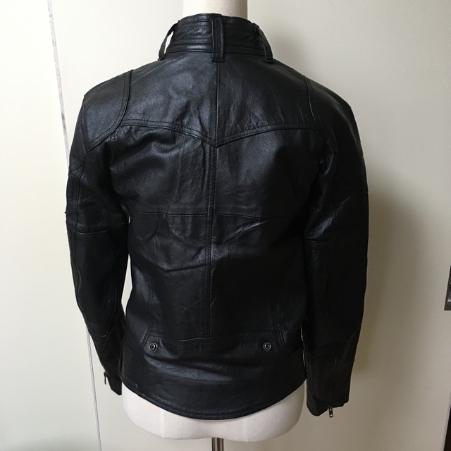 本革　シングルライダース　ジャケット メンズのジャケット/アウター(ライダースジャケット)の商品写真
