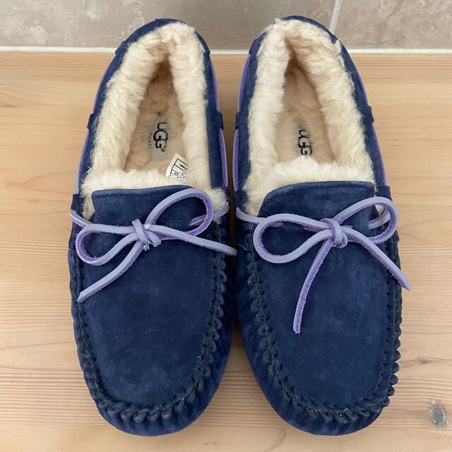 UGG(アグ)の未使用に近い☆アグ UGG ダコタ DAKOTA レザー モカシン ムートン本革 レディースの靴/シューズ(スリッポン/モカシン)の商品写真