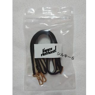 アパルトモンドゥーズィエムクラス(L'Appartement DEUXIEME CLASSE)のL'Appartement  Phone Strap Holder(ネックストラップ)