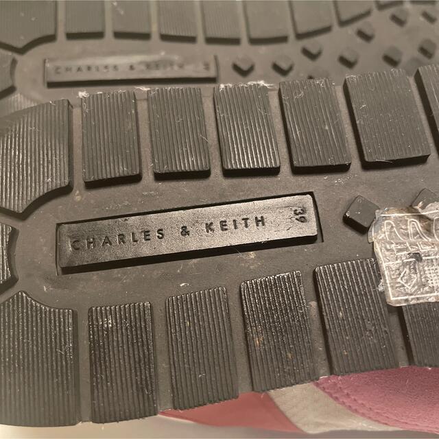 Charles and Keith(チャールズアンドキース)のCHARLES & KEITH テクスチャード　レースアップスニーカー レディースの靴/シューズ(スニーカー)の商品写真