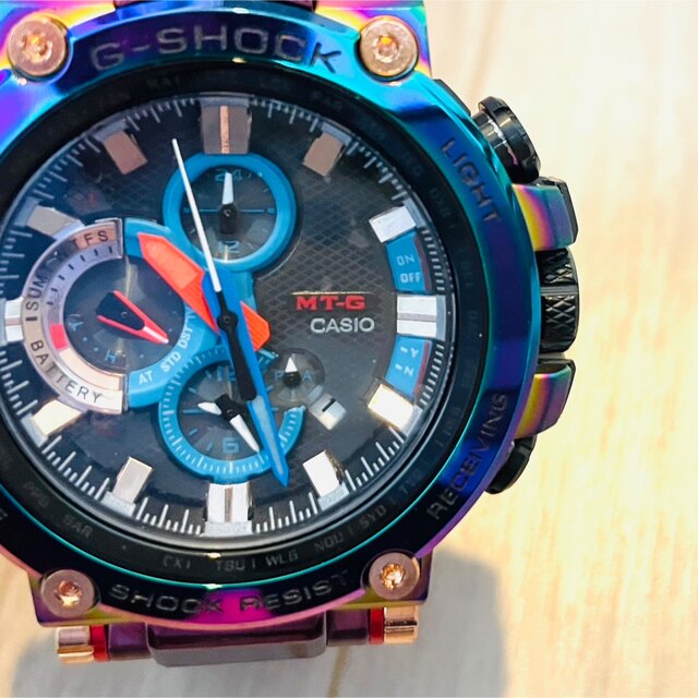 G-SHOCK(ジーショック)のG-SHOCK  レッド レインボー メンズの時計(腕時計(アナログ))の商品写真