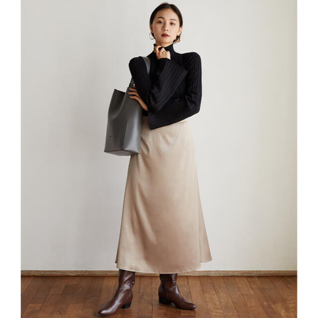 Lochie(ロキエ)のrandeboo satin skirt✨ レディースのスカート(ロングスカート)の商品写真