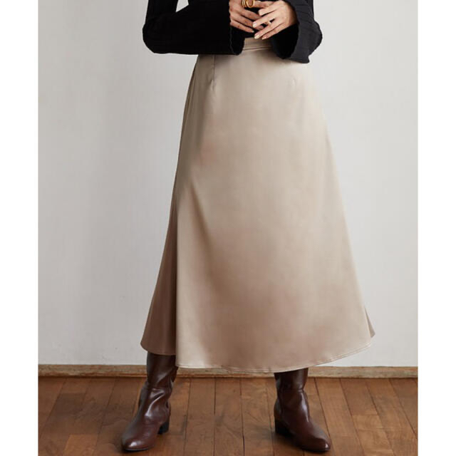 Lochie(ロキエ)のrandeboo satin skirt✨ レディースのスカート(ロングスカート)の商品写真