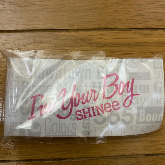 SHINee(シャイニー)のSHINee I'm your boy 購入特典 缶バッチ キー key 銀テ エンタメ/ホビーのタレントグッズ(アイドルグッズ)の商品写真