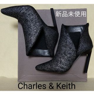 Charles and Keith - 【新品未使用】Charles & Keith ピンヒール カットアウトブーティ