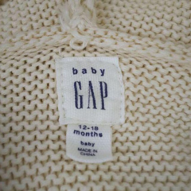 babyGAP(ベビーギャップ)のベビーギャップ　　くま耳　カーディガン　　アイボリー キッズ/ベビー/マタニティのベビー服(~85cm)(カーディガン/ボレロ)の商品写真