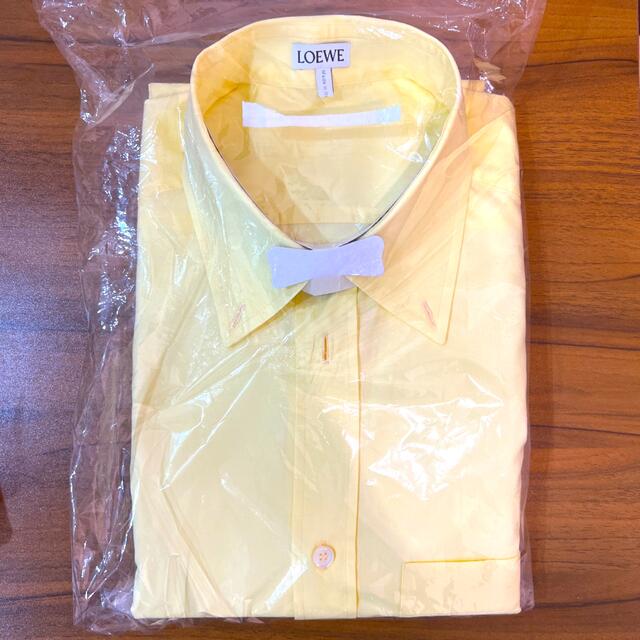 LOEWE(ロエベ)のNissy 西島隆弘　シャツ　にっしー　ロエベ　Loewe イエロー　黄色 メンズのトップス(シャツ)の商品写真
