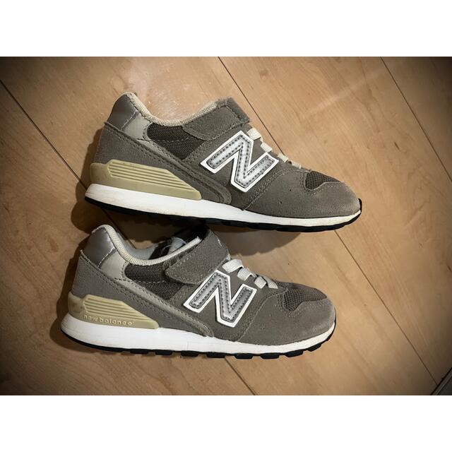 New Balance(ニューバランス)のnew balance ニューバランススニーカー キッズ/ベビー/マタニティのキッズ靴/シューズ(15cm~)(スニーカー)の商品写真