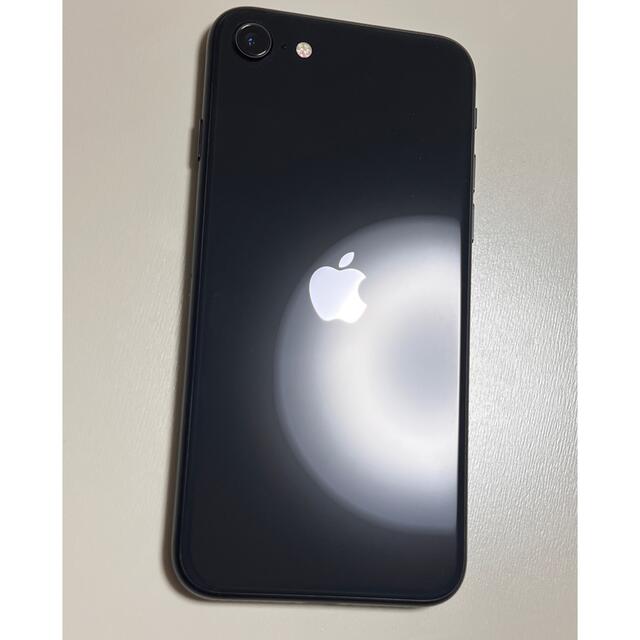 iPhone(アイフォーン)のiPhone SE 第二世代　64G ブラック　アイフォン スマホ/家電/カメラのスマートフォン/携帯電話(スマートフォン本体)の商品写真