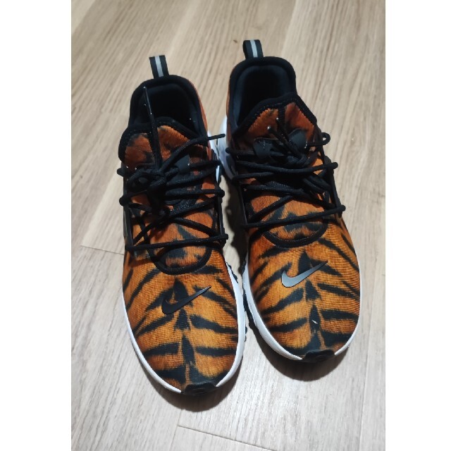 リアクト　TIGER　美品27.5センチ　US9.5