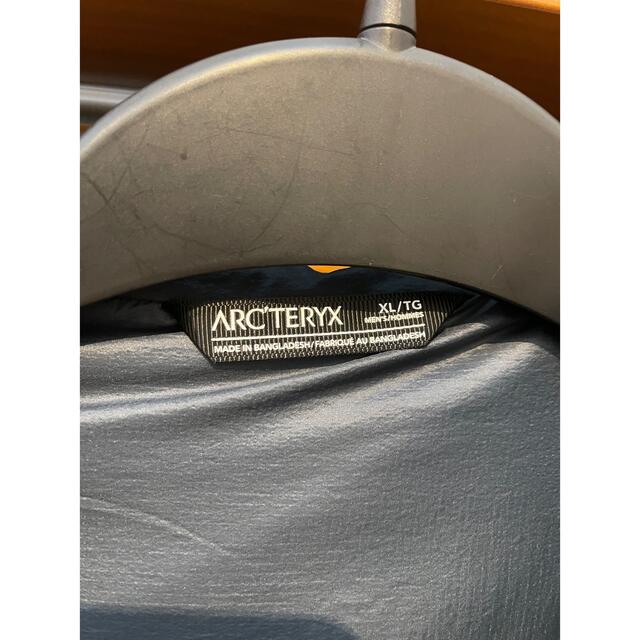 ARC'TERYX(アークテリクス)のARC'TERYX アークテリクス　Atom LTフーディ　サイズXL メンズのジャケット/アウター(マウンテンパーカー)の商品写真