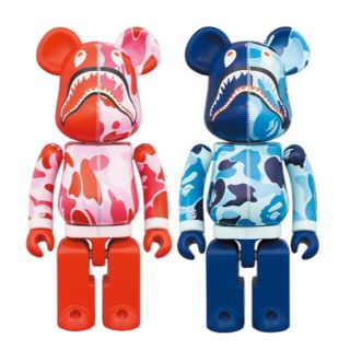 メディコムトイ(MEDICOM TOY)の超合金 BE@RBRICK BAPE ABC CAMO SHARK 2体セット(その他)