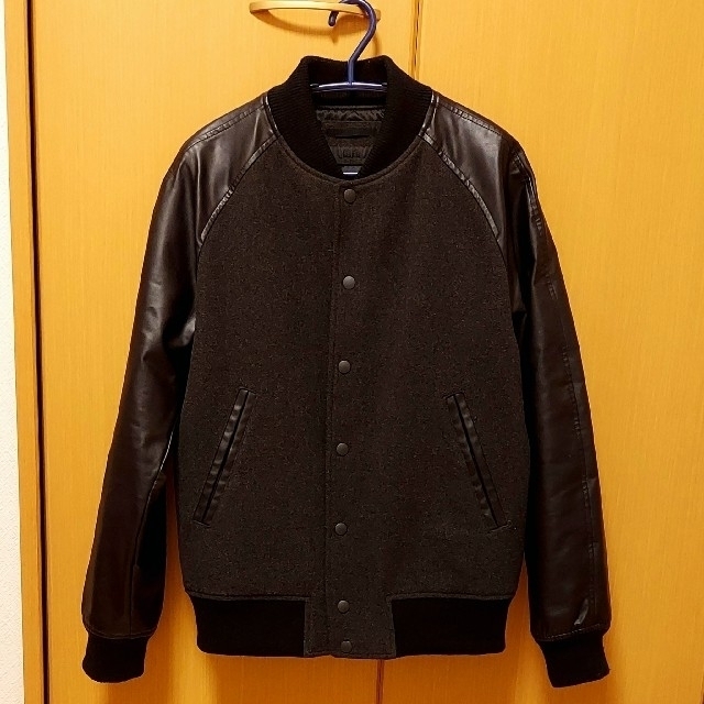 UNIQLO - えだまめ太郎様専用 美品 ユニクロ スタジャン Mサイズ 黒の