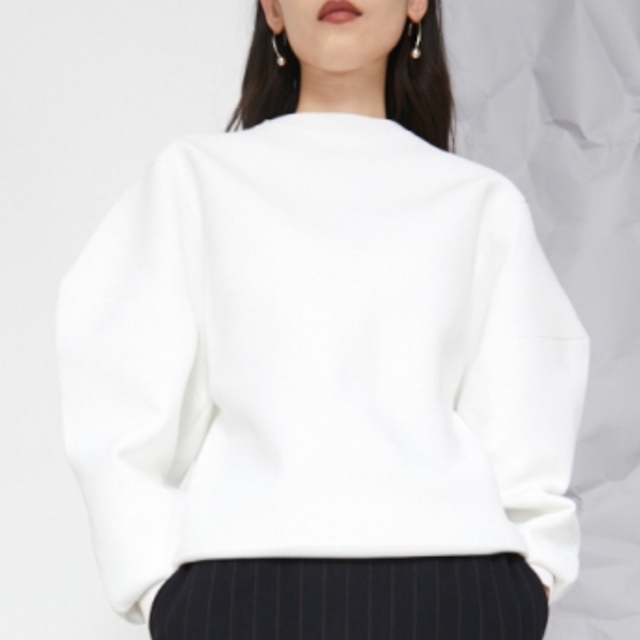 RIM.ARK（リムアーク）の「Power shoulder design knit（ニット