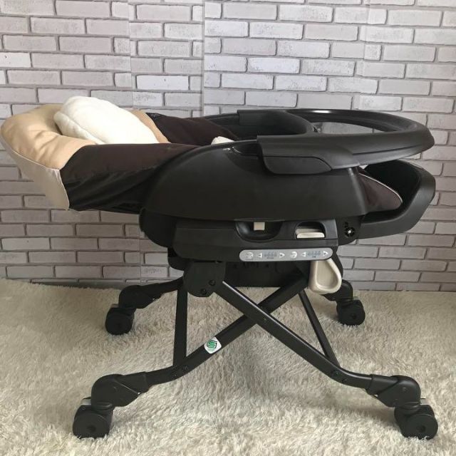 美品☆コンビ 電動ネムリラAT BEDi ハイ&ローチェア 新生児から 美品☆コンビ 電動ネムリラAT BEDi ハイ&ローチェア 新生児から