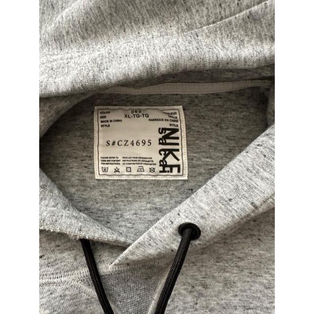 sacai(サカイ)のsacai サカイ × NIKE ナイキ hoodie 灰XL メンズのトップス(パーカー)の商品写真