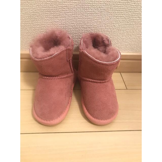 UGG(アグ)のugg キッズ　ムートンブーツ  キッズ/ベビー/マタニティのベビー靴/シューズ(~14cm)(ブーツ)の商品写真