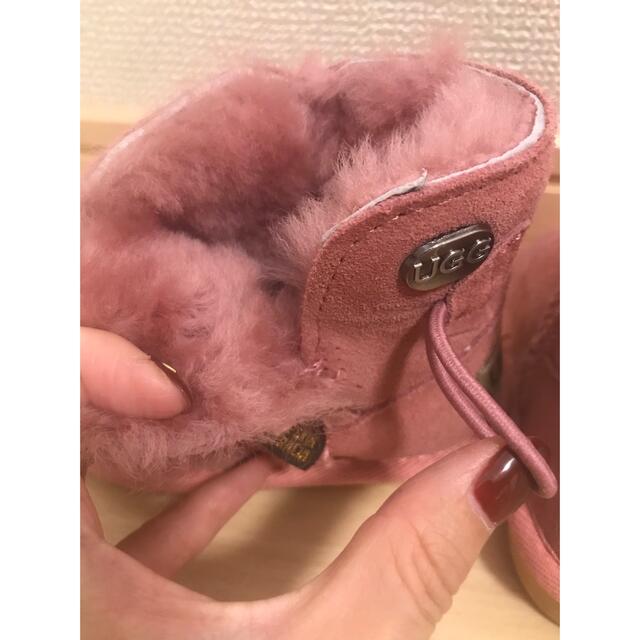 UGG(アグ)のugg キッズ　ムートンブーツ  キッズ/ベビー/マタニティのベビー靴/シューズ(~14cm)(ブーツ)の商品写真