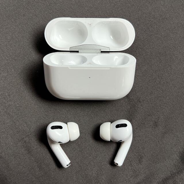 人気No.1】 Apple - AirPods pro 第一世代 本体のみ ヘッドフォン+