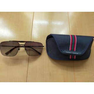 トミーヒルフィガー(TOMMY HILFIGER)のTOMMY HILFIGERトミーフィルフィガーサングラス＆ケース(サングラス/メガネ)