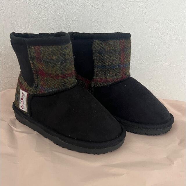 Harris Tweed(ハリスツイード)の【新品タグ付き】ハリスツイード　ムートンブーツ　16cm  ブラック キッズ/ベビー/マタニティのキッズ靴/シューズ(15cm~)(ブーツ)の商品写真