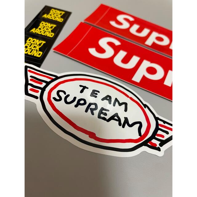 Supreme(シュプリーム)のシュプリーム　ステッカー　4枚セット　supreme 手書き風 自動車/バイクのバイク(ステッカー)の商品写真