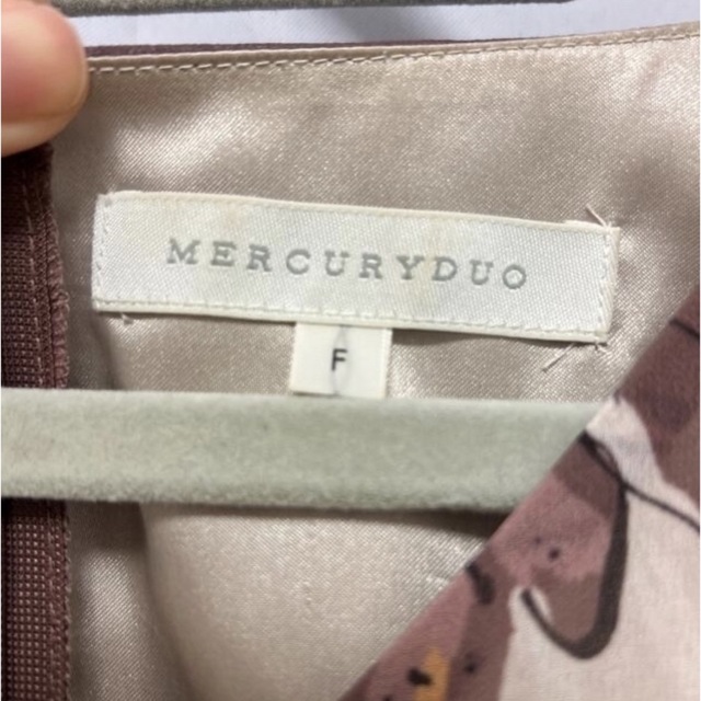 MERCURYDUO(マーキュリーデュオ)のマーキュリーデュオ　水彩フラワーフレアスリーブワンピース レディースのワンピース(ロングワンピース/マキシワンピース)の商品写真