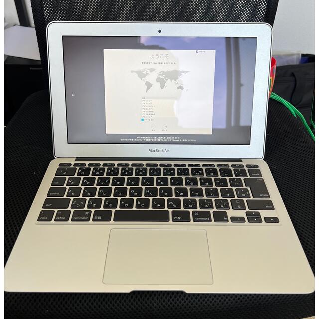 APPLE MacBook Air MJVM2J/A Core i5 4,096116インチ画面解像度
