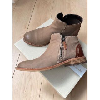 クラークス(Clarks)のクラークスショートブーツ(メイパールジュノ)(ブーツ)