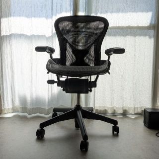 ハーマンミラー(Herman Miller)の【Herman Miller】アーロンチェア （マイナーチェンジ前モデル）(オフィスチェア)