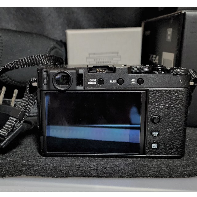富士フイルム(フジフイルム)のX-E4 レンズキット XF27㎜ ttartisan 35mm　セット スマホ/家電/カメラのカメラ(デジタル一眼)の商品写真