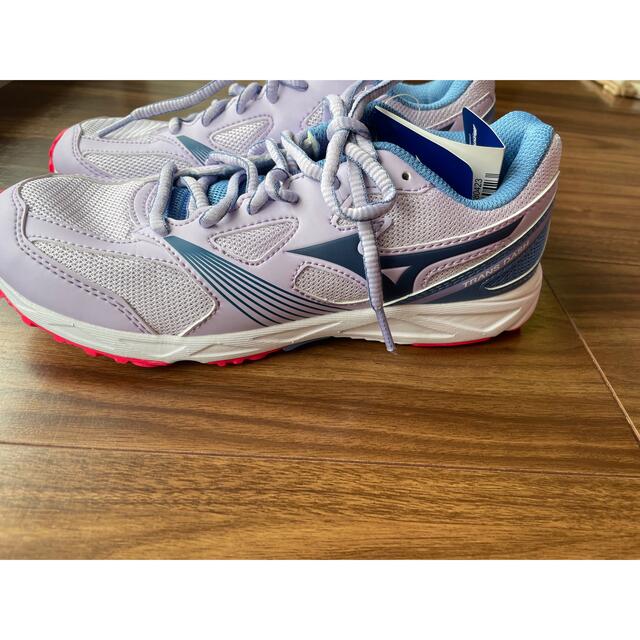 MIZUNO(ミズノ)のミズノ トランスダッシュ 22.5cm 紫 パープル キッズ/ベビー/マタニティのキッズ靴/シューズ(15cm~)(スニーカー)の商品写真