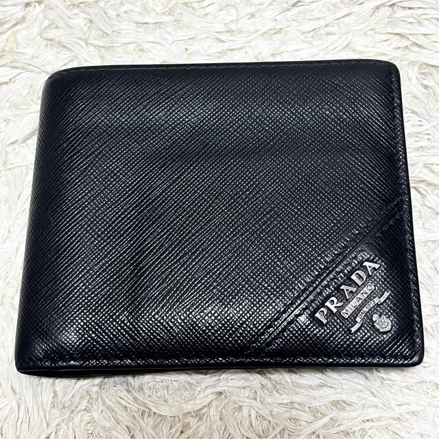 【極美品】プラダ 折財布 コンパクト サフィアーノレザー 金具 黒 2MO738