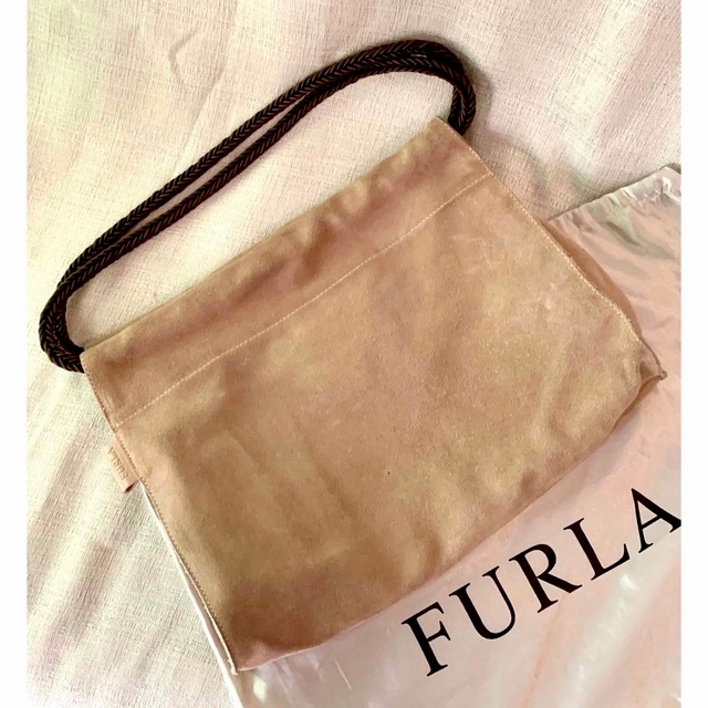 Furla(フルラ)のFURLA フルラ イタリア製 スエードバッグ ハンドバッグ ベージュ 保存袋付 レディースのバッグ(ハンドバッグ)の商品写真