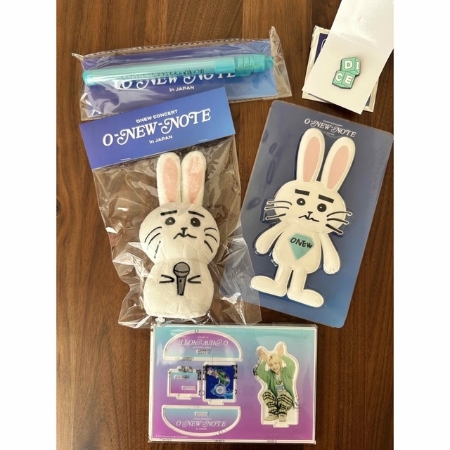 送料無料 いくらから SHINee ONEW グッズ うさぎ 会場特典 銀テ他 アイドルグッズ
