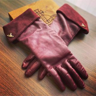 ヴィヴィアン(Vivienne Westwood) 本革 手袋(レディース)の通販 46点