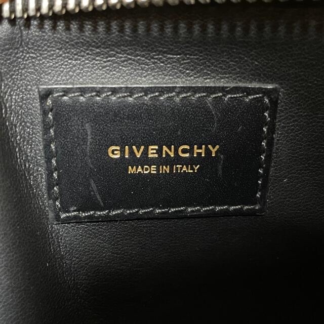 GIVENCHY(ジバンシィ)のGIVENCHY ジバンシィ★AA☆ロゴ クラッチバッグ  ブラック メンズ メンズのバッグ(セカンドバッグ/クラッチバッグ)の商品写真