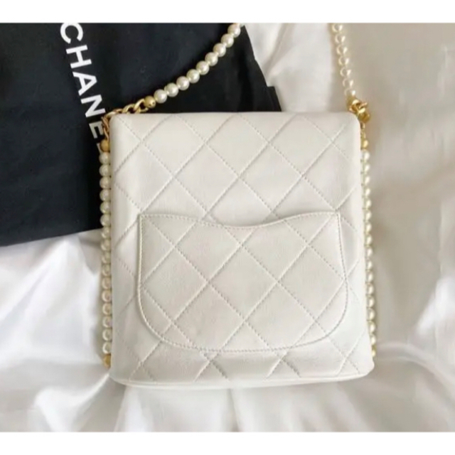 CHANEL(シャネル)のみく様専用♡シャネル　CHANEL  2021年春夏　スモールホーボーバッグ レディースのバッグ(ショルダーバッグ)の商品写真